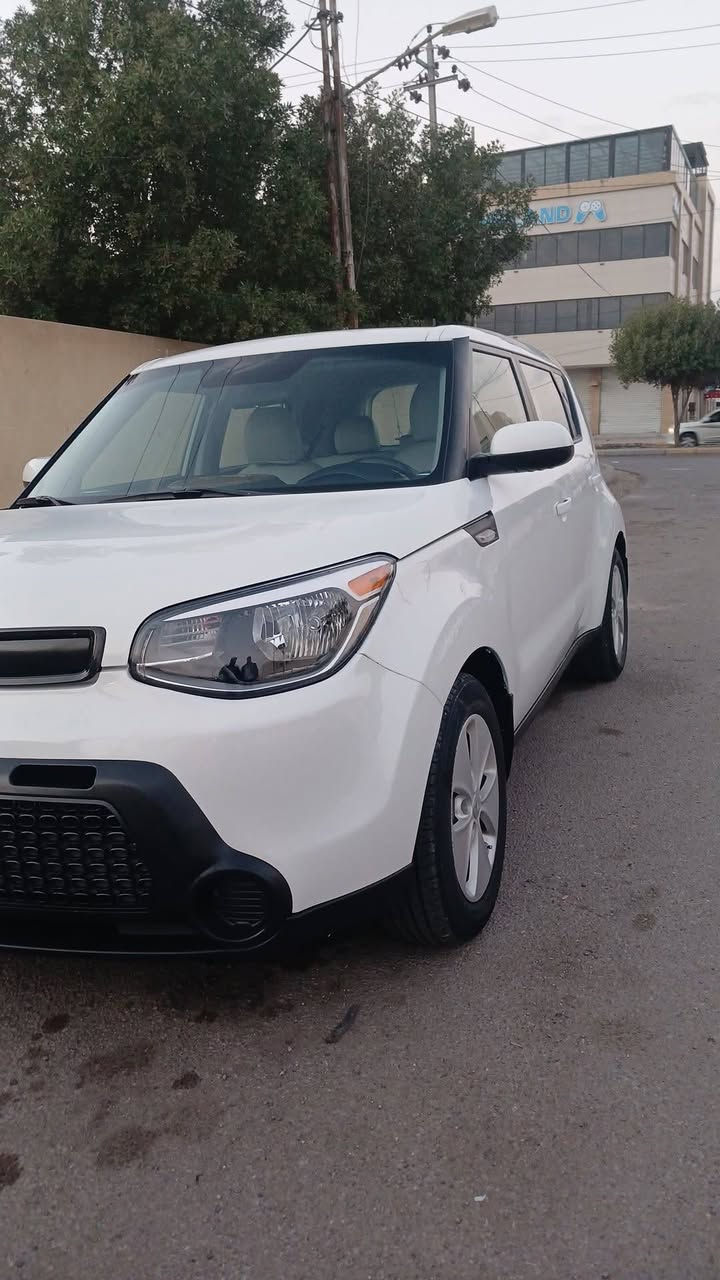 السلام عليكم للبيع كيا صول موديل 14رقم بابل الماني سنويه ال28سياره جاهزه تخم تاير حداديه. محرك جديد مبدل حاويه 1600برغي ماعايزه السياره متعوب عليه بيه جاملغ وبنيد حادث امريكا بالعراق بيه قطعتين صبغ اثر شخوط لا بيه لحيم ولا جويه حار فقط صبغ السعر 106وبيه مجال للشراي  مكاني كربلاء حي التعليب   ***********
