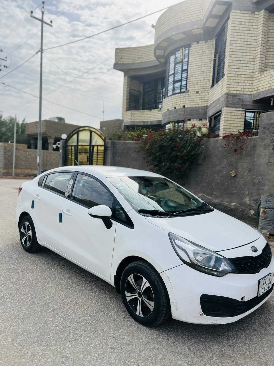 سلام عليكم ريو خليجي 2014كير ومحرك وحدادية كفالة تخم تاير جديد مال جناي جاهزه الاخير دوشمه جديده  مكينه1600دوش المرغوب تبريد تدفئه كله شغال سنويه ال2030رقم بغداد انكليزي بيها2قطع صبغ فقط 
السعر79وبيها مجال بسيط 
الاتصال***********
مامتواجد بلخاص 👆👆
مواصفات السياره 
شاشه
تحكم استيرن 
كامره 
نضام ايكو
