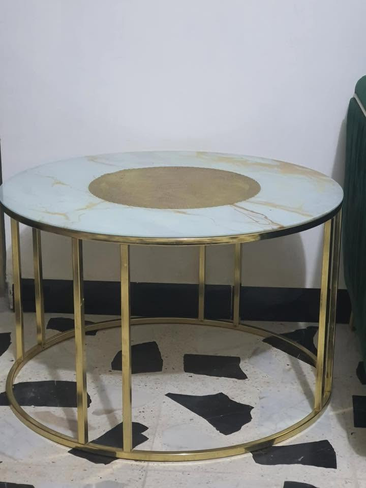 السلام عليكم طبلات للبيع الاصليات وسطيه وثلاث طبلات وياها ب١٠٠ /// وميز بلازما مع الدنك مالته ب250  العنوان بغداد الشعله  قويات كولش واي ضرر مابيهن نظافتهم ١٠٠% للتواصل مع صاحب الاغراض ***********
