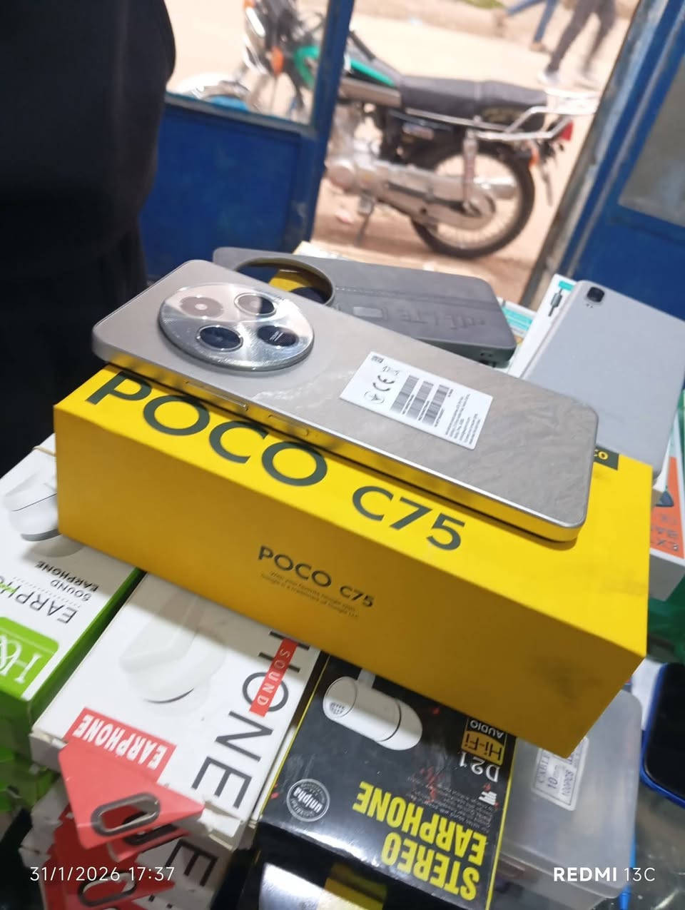 بوكو c75
ذاكرة ٢٥٦ جهاز نظيف جدا مع كامل ملحقاته استخدام قليل السعر ١١٠الف مجال قليل مكاني بغداد الدورة للأستفسار ***********
