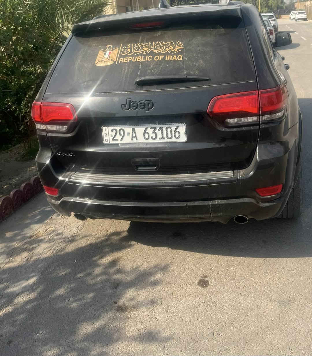 جيب 2015 كراند شيروكي

وارد امريكي حادثها جاملغ  بدون دواخل 

البنيد نفسه مصلح والجاملغ ومصبوغ

6 سلندر 3600 بدون فتح

فول مواصفات

صندوك كهرباء 

كشنات كهرباء تدفئة وتبريد

تدفئة بالاستيرن وشفتات قيادة

شاشة حجم كبير

كير طيارة 4 وضعيات قيادة

خزن ميموري كشن واستيرن

 قطعتين تبريد وتدفئة

ويل كب جديد وتخم تاير

ماشية 152 ميل وقابلة للزيادة 

بدون نقص جاهزة رقم واسط الجديد

السعر 195 $ وبيها مجال

الاتصال  ***********
