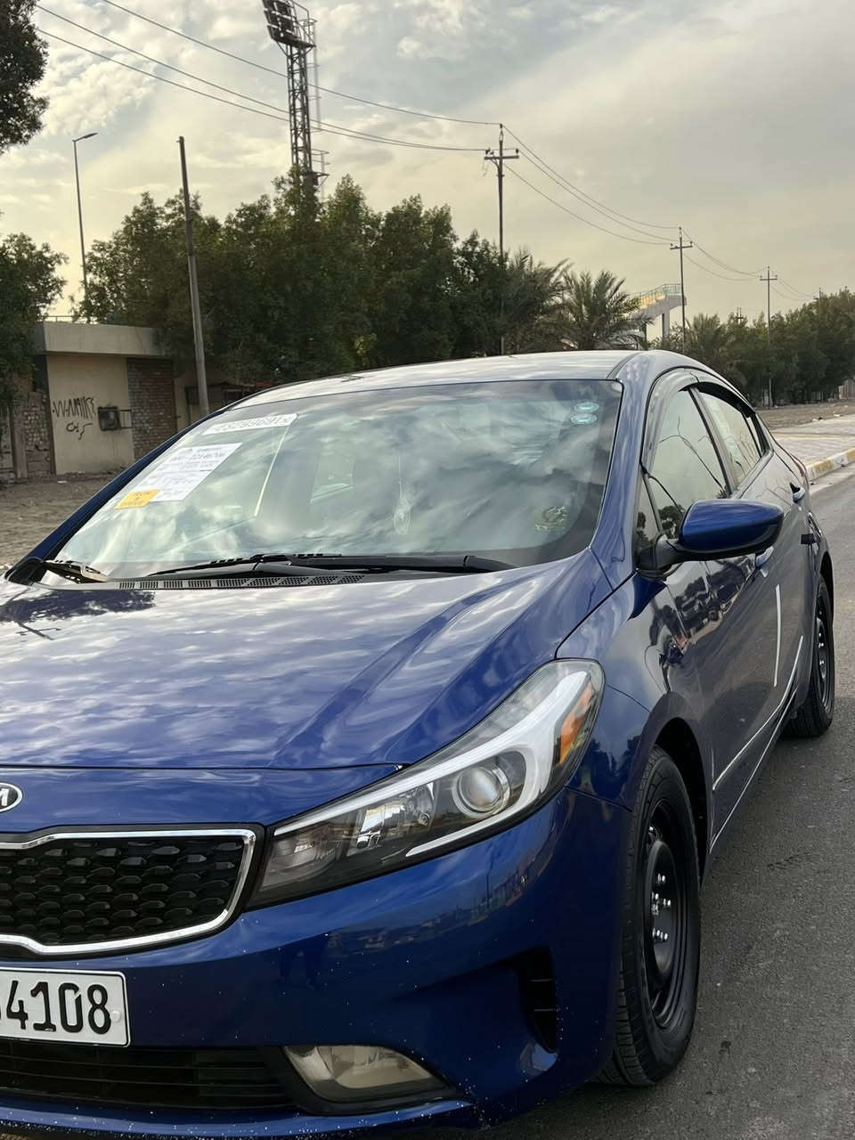 السلام عليكم فورتي 2017 امريكي حادث جاملغ وبنيد بدون دواخل السعر ( 112 $ ) مكانها بغداد ***********
سياره جديده وبدون نقص محرك وكير مكفولات محرك 2000 دوش كير AT المرغوب سياره بسمنه تحويل مباشر الشراي يتصل
