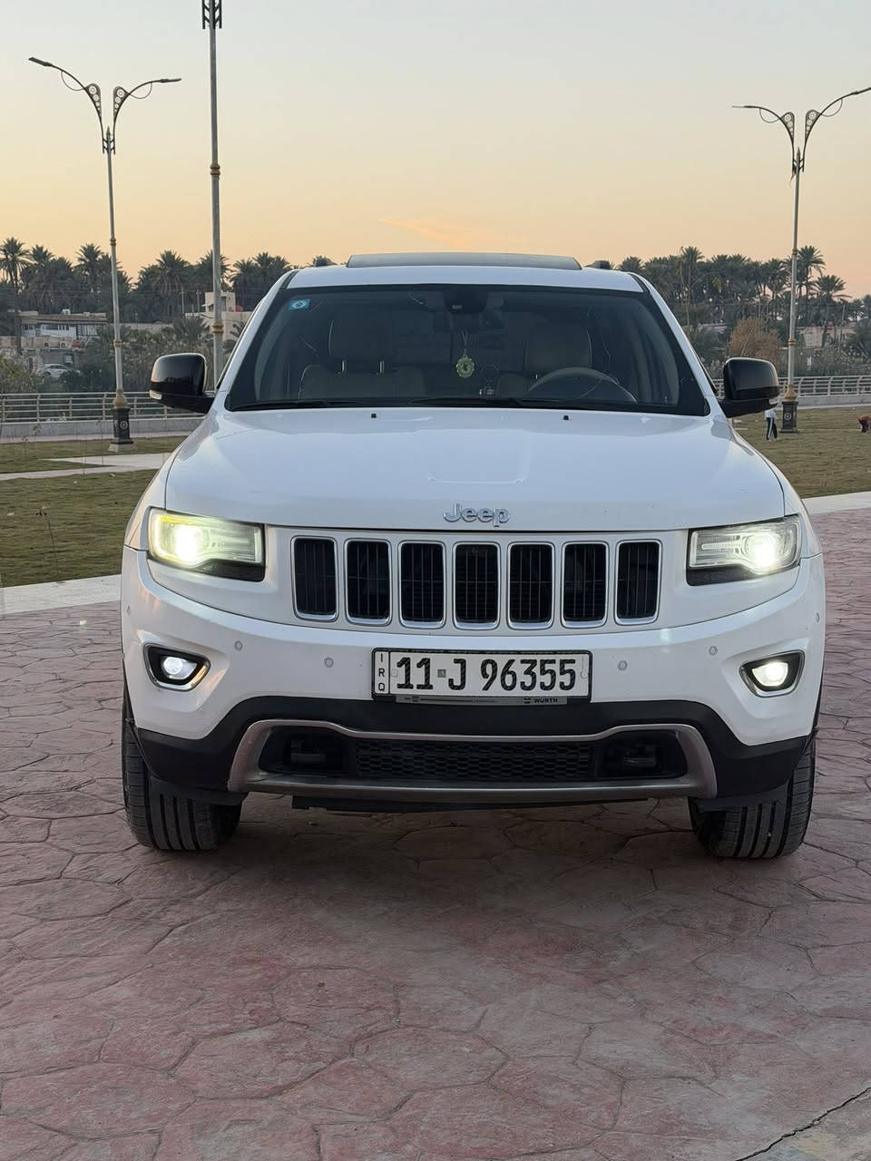 جيب 14 خليجي  فول موصفات بنراما جكات. حداديه جديده والسونار مرفق مع المنشور. السعر ب230 وبيهه مجال. الاستفسار على هذا الرقم ***********
