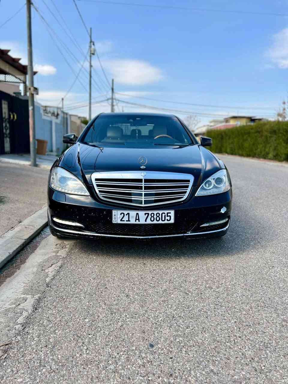 السلام عليكم 
مارسدس350sموديل 2009 
خليجيه 
ابواب شفط سلايد تبريد امامي 
خلفي منفصل 
خمس بردات جوبلسات 
ناضور ليلي 
جنطه شفط كهربائيه
معروفه بقيه المواصفات 
صدر امامي خلفي جديد 
كير مكينة شاصي لغود مكفولات 
تخم تايرات ودسكات جددد 
سنوية جديدة باسمي تحويل مباشر 
السياره بيها صبغ كلير بنيد وهلال جاملغ الخلفي فقط بدون معجون
السعر 210 وبيها مجال بسيط مكان السياره الانبار الرمادي للاستفسار الاتصال على الرقم ***********
