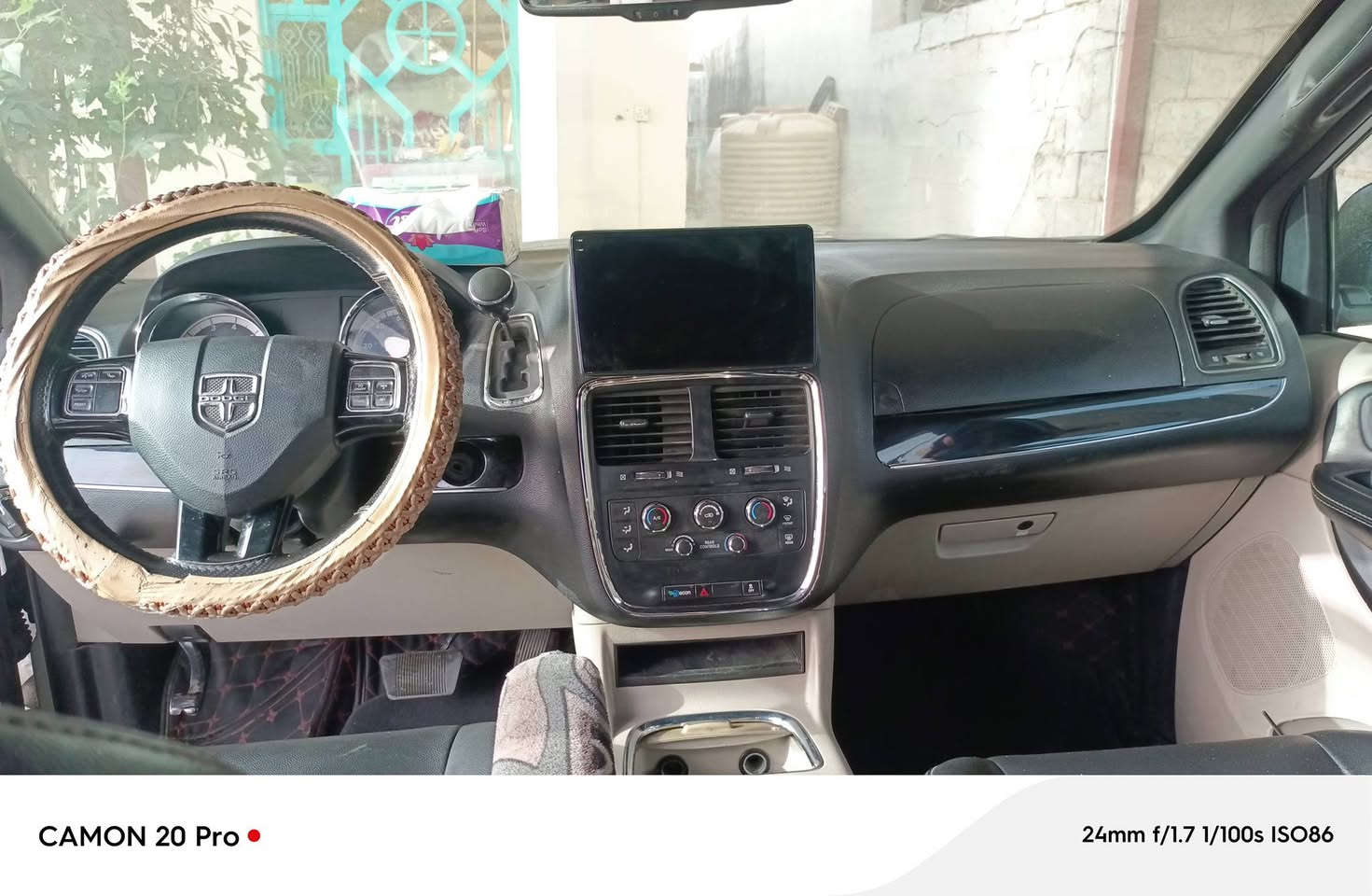 دوج كرفان محرك 3600اربيل موديل 2017مكاني بغداد تقاطع النهراوان للبيع او مراوس  ‏‪***********‬‏اثير ***********.  السعر 175
