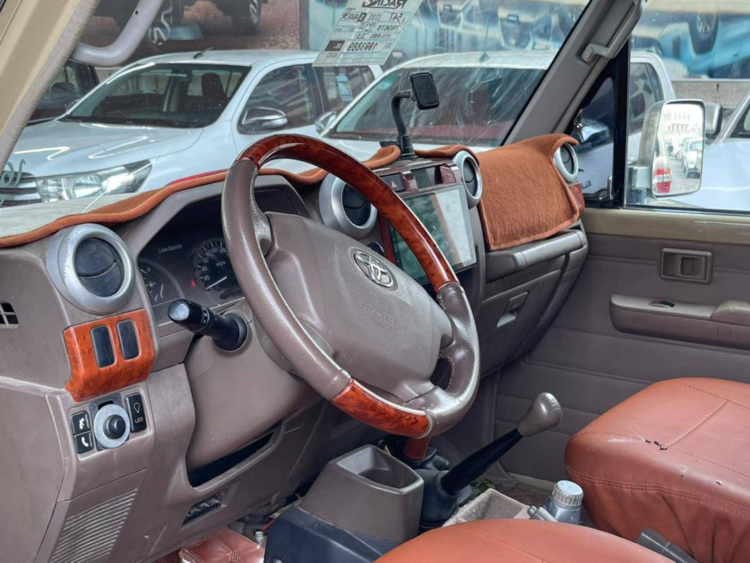 للبيع تويوتا لاندكروزر جيب ربع مقفص GXR 2015
الموديل 2015
المحرك V6 VVT-i ماشاء الله نظيف
اللون بيج
الجير عادي دبل 4x4
الحالة بودي وكالة مكينة وشاصي على الشرط
السعر 55 الف قابل للتفاوض بالمعقول للصامل
للتواصل 775621587
الموقع اليمن تعز
#للبيع #تويوتا #لاندكروزر #جيب_ربع #GXR #GXR2015 #سيارات_للبيع #سيارات_تعز #ربع_مقفص #دبل_4x4 #سوق_السيارات_اليمن #الحراج_اليمن #عقارات_صدام_الحبشي


**إذا كنت صاحب هذا الإعلان وتريد حذفه لأي سبب، رجاءا أرسل رسالة إلى الدعم الفني**