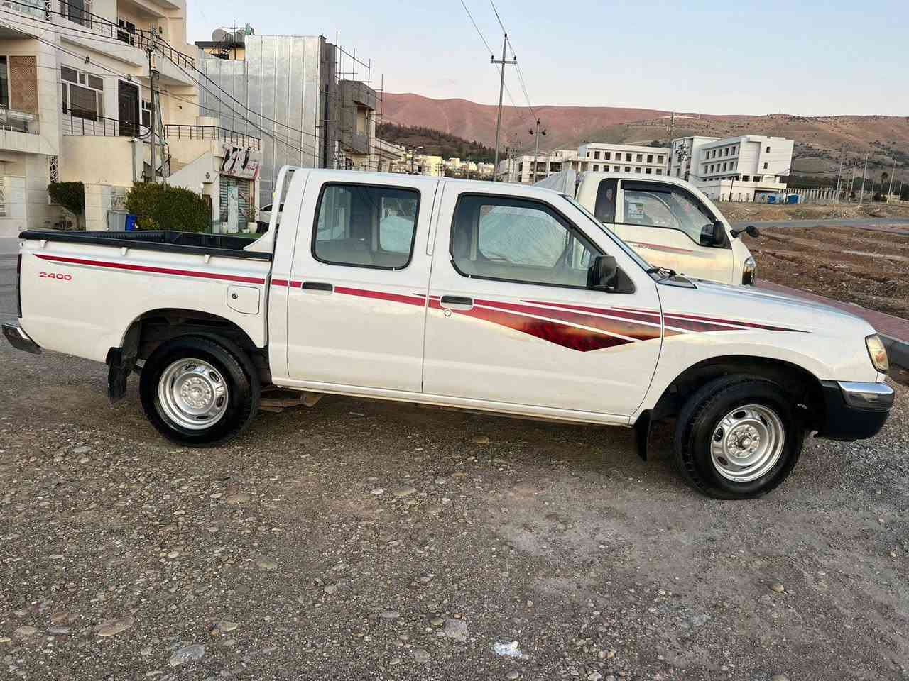 نیسان پیکئاپ 2004 
تەبرید و پاوەر مەکینە کابرێتەر
سەنەوی تا ٢٠٢٩ تازەیە بە ناو خۆمەوەیە 
دەرگای کابینەکەی
 لەسەر ساغی بۆیاخ کراوە 
کامل جاهیز پێش و پاش بێ تەقەو ڕەقە
 بەرگە کوشن و بەرگی گاعی تازە تێگیراوە 

سعر : لە کۆمێنت داوای بکە ڕاستەوخۆ بۆت دێت 🤖 

پۆڵیش و قەڵەم کاری کراوە
 دینار مەسرەفی نیە

ژمارەی خاوەنەکەی 
***********
وەتسئاپ
