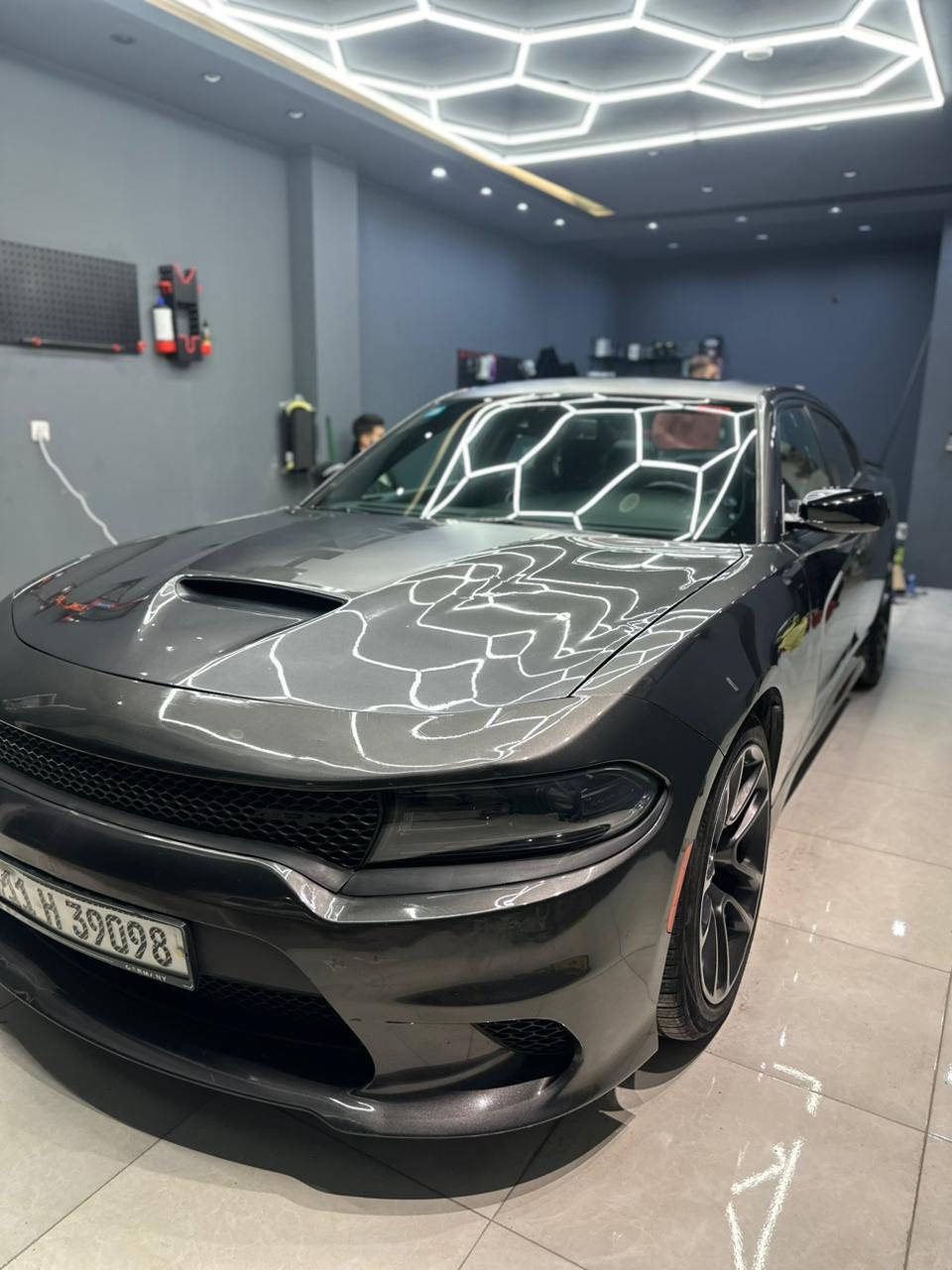 DODGE CHARGER DAYTONA
دوج جارجر دايتونا  5700
موديل 2023 لاست كول النداء الاخير 
ماشية 23  ميل وقابل للزيادة

المواصفات
1- فتحه 
2- رادار امامي 
3- مثبت سرعه وقياده ذاتيه 
4- كشنات كنتاره 
5- كشنات تدفئة تبريد 
6- تدفئة بالستيرن 
6- رادارات جانبيه نقطه عمياء 
7- كامره خلفيه دواره 
8- حساسات خلفيه 
9- صوت ستتم هارمن كاردن 
10- دشبول خياط 
11-شاشه 6.8 
12-وشومات دايتونا عل صندوك وعل كشنات
13- قماره سوده بلاديه 
14- مري اسود
15- تشغيل عن بعد
16- بوابة كتم الصوت
17- حجر بيئة رياضي من امريكا
السياره فول مواصفات للاخير 
السياره بعدها جديده ريحة الشركه بيها 
حادثها شبر بالبنيد 
وشبر بالصندوق فقط 
وبارد بالجاملغ الامامي اليمين 
ايرباكات كلها سليمه
السياره جديده وغراضها كلهن بلاديات شركه
السعر  28,800 $
للاستفسار ***********
