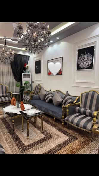 يا الله
دار حديث للبيع بناء سنة ٢٠٢٤
في منطقة الشعب حي التجار قريب الشارع العام مقابل اسواق الوردة
المساحة ١١٠ متر
واجه ٥متر
نزال ٢٢ متر
يحتوي على ٤ غرف نوم وخدمات بكل طابق وخدمات خارجية
البناء فول درجة اولى مع الاثاث كامل
السعر ٣٥٥ مليون مع المجال
للاستفسار
مكتب الحضارة للوساطة العقارية
***********
