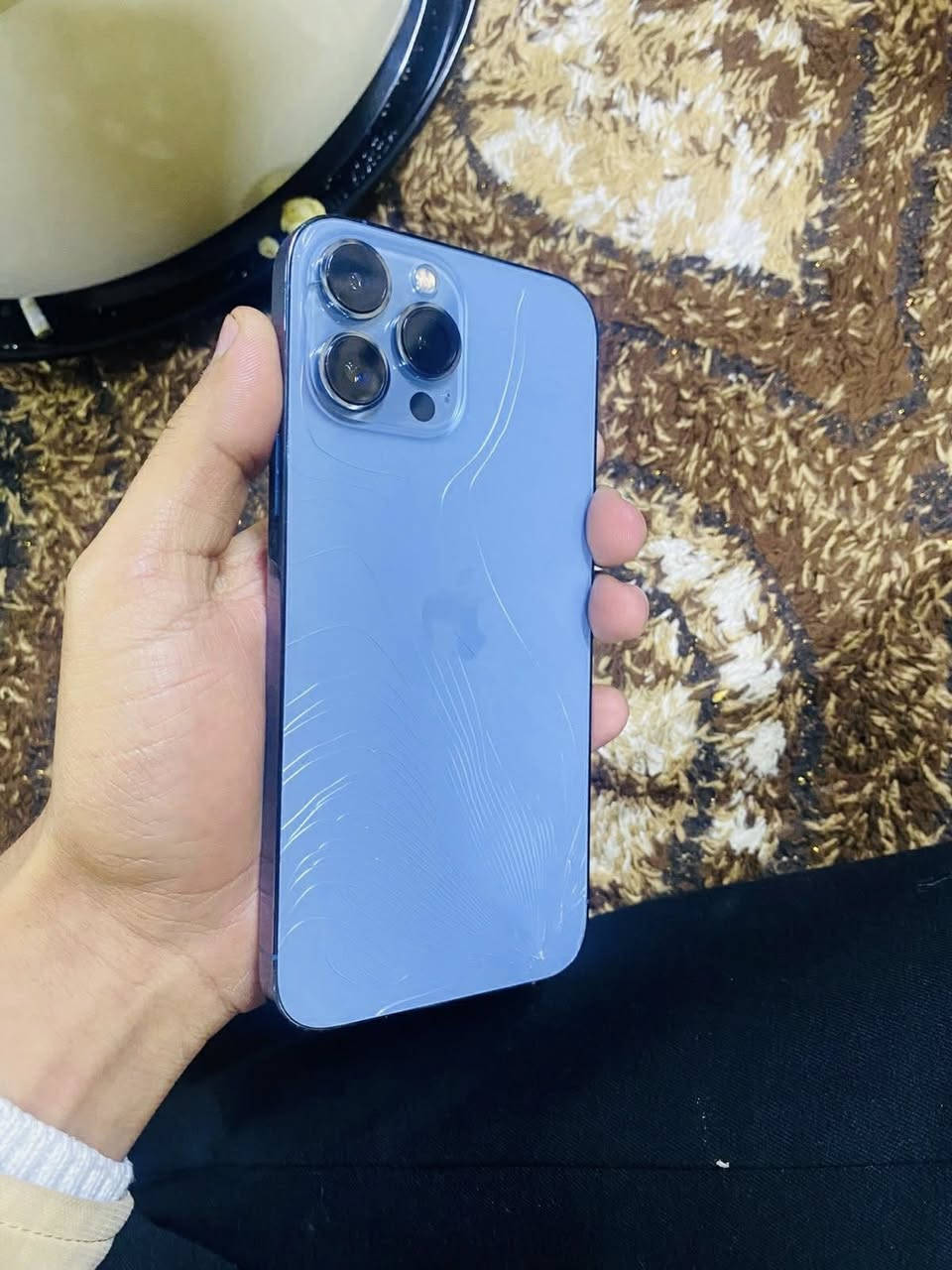 ايفون 13برو ماكس 
كله نورمال ميعبر هوه ممفتوح بس اضهر مكسور 
ذاكرة 256 بطاريه 78🔋 اسعر 600 لتواصل خاص او وتساب ***********
