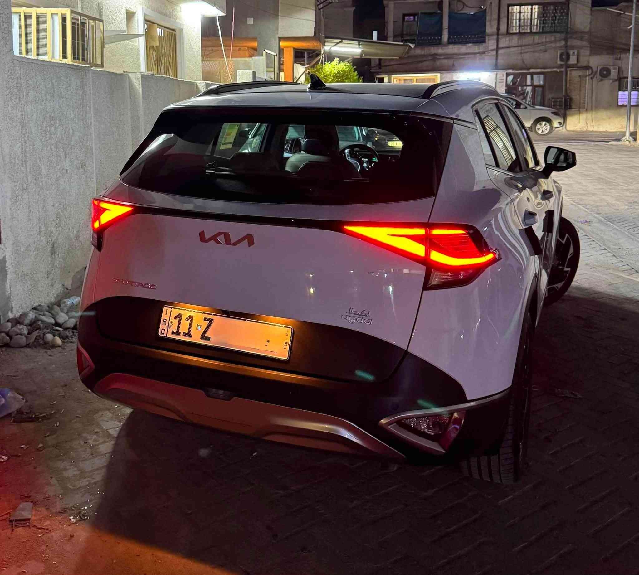 كيا سبورتج (2025) {بانوراما} خليجي

خاضعة لضمان شركة اكدال

Kia sportage (2025)

ماشية 8000 كيلو

رقم السيارة ( بغداد )

المواصفات:

♦️محرك 4 سلندر DOHC 2.0 MPI
♦️القوة: 147 حصان
♦️گير أوتوماتيك 6 سرعات
♦️سقف بانوراما كهربائي
♦️ويل قياس 19
♦️شاشة معلومات وسطية 
♦️بلوتوث + أوامر صوتية
♦️كاميرا خلفية 
♦️حساسات أمامية وخلفية
♦️شاحن موبايل لاسلكي
♦️تشغيل بصمة + دخول ذكي
♦️تدفئة أمامية
♦️تدفئة مقود+ تحكم متعدد
♦️مثبت سرعة + وضعيات قيادة
♦️تحذير النقطة العمياء
♦️مقياس ضغط الاطارات
♦️مرايا كهرباء قابلة للطي
♦️إضاءة LED أمامية وخلفية
♦️حساسات مطر + تعتيم مرآة داخلي

 ⬅️سعر السيارة : 23500$ (235 ورقة) وبيها مجال 

🏠 مكان السيارة : بغداد 🏠
📌للاستفسار المراسلة عالخاص 💬 او الاتصال ☎️ عالرقم التالي :

***********
