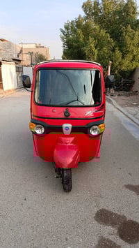 تكتك بياجو موديل 21 اوراق مكينه مامفتوحه بلاديه  ما بيها اي نقص مكفوله...