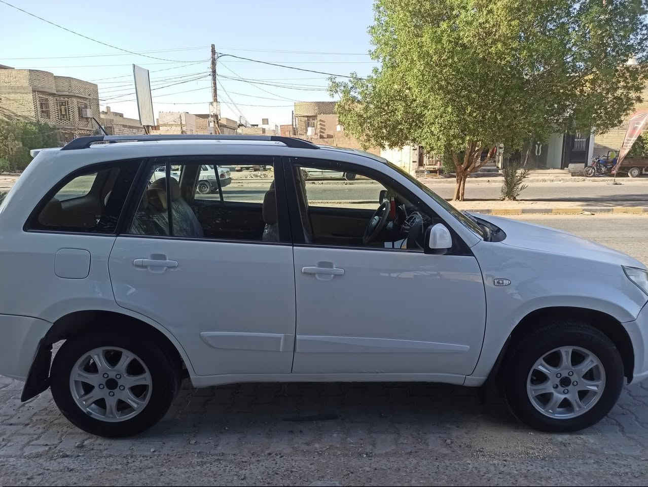 السلام عليكم تيكو للبيع مديل 12 شكل 13 السياره رقم نجف بسمي هزه قبل سبوع صاعده لسياره جديده بمعنه لكلمه حداديه جديده تخم تاير جديد منضومت ماي ومنضومت حتراق ومنضومت بريك كله جديد. كير ومكينه قبل شهرين شادهن كفاله عامهه
لايت زنون عالي ناصي تحكمات شاشه تبريد كله جديد حساسات شغاله السياره كلشي بيه جديد السنويه ل 29. السياره كفاله عامه كفاله عامه عده شخط بصيط ومكحله  بل جاملغ ل امامي اقل ل اربع اصابع ومكحله  غير هاذه كفاله عامه
السياره استخدام بيت منطلع بيه جاهزه ونضيفه دوشمته بل جيس غرفته ما مكسره. 
السعر65الستفسار ***********
