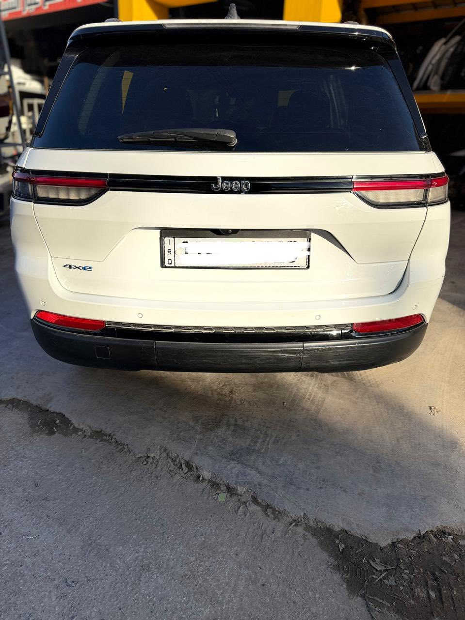 السلام عليكم
للبيع فقط 
جيب هايبرد موديل 2024 وارد امريكي
الحادث / سرقة بدون اي حادث او صبغ فقط سرقة وكل قطعها راجعة بلادي تفصيخ بدون قطرة صبغ وكما موضح في الصور بالمنشور ورقم الشاصي بالصور موجود
فول مواصفات 
بانوراما
3 شاشات 
رادارات وتوقف ذاتي 
حساسات
تحديد مسار 
وبعد بيها هواية مواصفات 
البطاريات كلها مكفولة وشرط الفحص 
الكهرباء والهايبرد 
محرك كير حدادة كشر كلها مكفولة وشرط الفحص 
السيارة كاملة مكملة الف متصرف عليها 
الرقم بغداد الجديد
مكان السيارة بغداد
الاتصال او وانساب
 ***********
