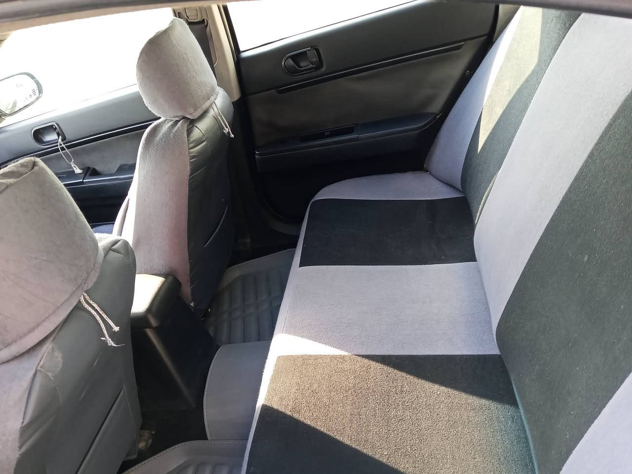 2011 للبيع 
سنوية 2027
سيارة كلش نظيفة 
بيه رائع جاملغ إمامي 
رقم ***********
