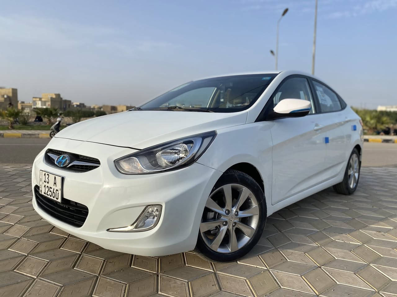 السلام عليكم
اكسنت 2014 فول مواصفات مخزنه ماشيه 30 ألف حقيقي زيرو السياره بأسمي سنويه جديده محرك1600 كفاله عامه السياره فقط بارد بالجاملغ الأمامي ع كد 4 اصابع السياره كلها ع وضع الشركه السبير ما نازل الأريل بعده بجيسه ما مشدود وكاعيات الشركه كذلك 
للعلم السياره صارلها 8 سنوات مضمومه ومن النوادر جداً 
العنوان ميسان العماره
للأستفسار اكثر ***********
الخاص مهمل اتصال فقط
