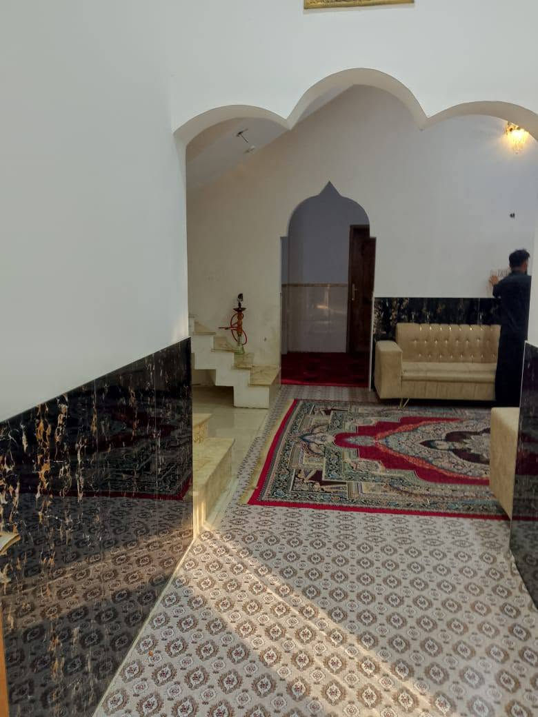 بيت زراعي الزبير شارع المكصب موقع جيد قريب على الشارع العام سنتر الروان  المساحه. 520م بناء حديث خريطه هندسيه. البناء درجه بكل مواده لانشائيه السعر  85مع المجال مكتب عقارات الياسري شارع المكصب ***********
