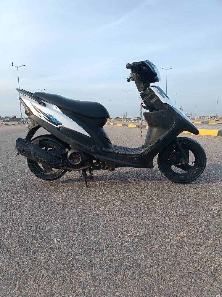 السلام عليكم ورحمة الله وبركاته 

دراجة ماكس عدلة ياباني مال رمبة نضافة ١٠٠٪ محرك وكالة وكفالة ضفيرتها ع وضع الشركة ما ملعوب بيها كامله مكملة ما تصرف عليها ربع تجي وتشوف شرط احلى من الصورة والدراجة ضامها ما اطلع بيها الله شاهد 📍مكاني بصرة / *********** البصرة, العراق
