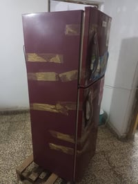 مرحبا ، ثلاجة ٩ قدم سعرها 100 الف ثلاجة نظيفة 07800611284