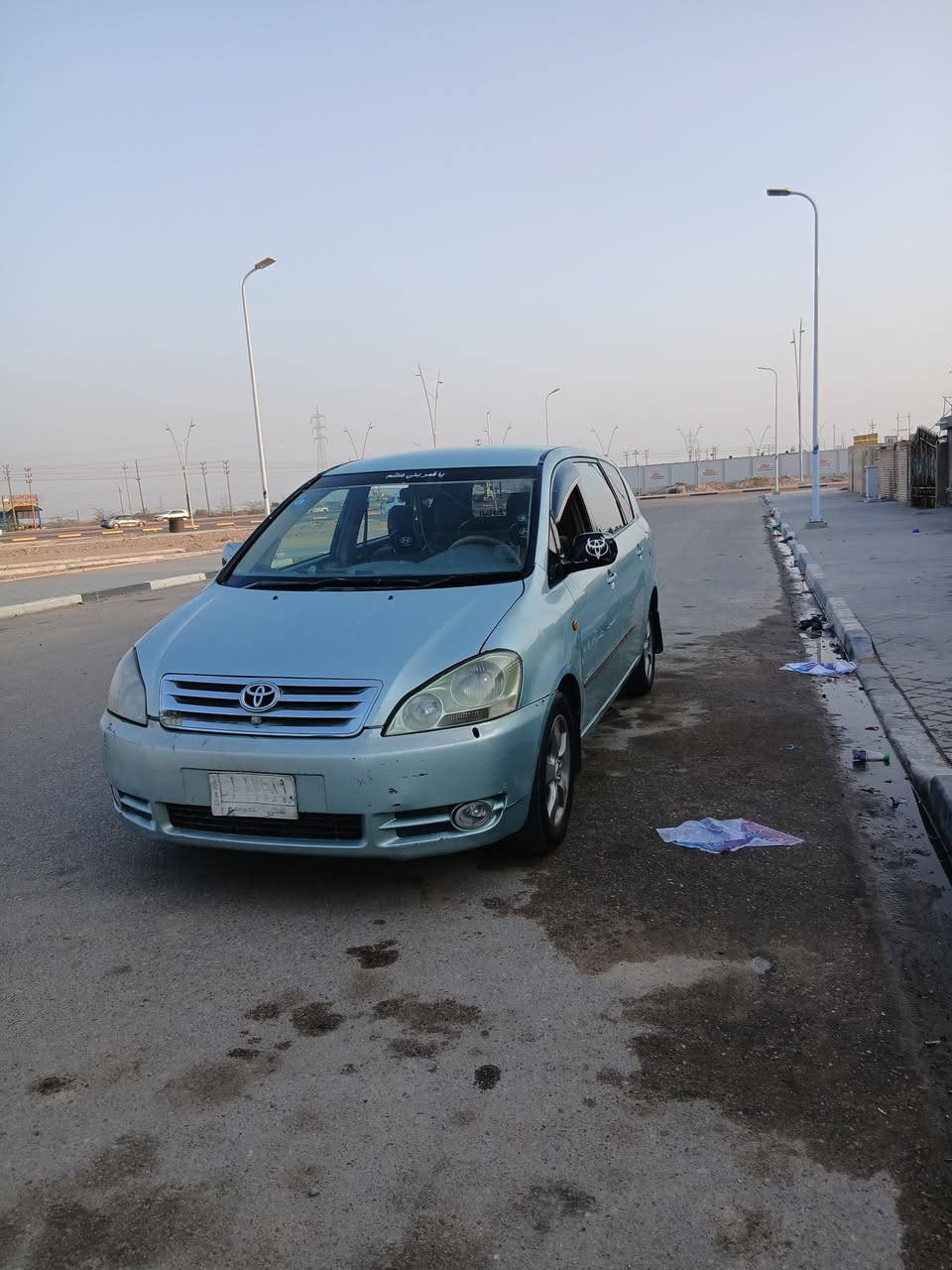 السلام عليكم سيارة للبيع نوع تيوتا ابصم  مديل ٢٠٠٣ رقم مثنى بأسمي مكفولة من الضربه والصبغ مكينة وكير جديد دواخل حلوه تبريد خير من الله تخم تاير سياره مال جناي استعمال شخصي السعر (٩٠ ) وبيها مجال بيع مستعجل واذا اكو مراوس بكيا بنكو  مكان السيارة البصرة _ شط العرب الكباسي للستفسار (***********)
