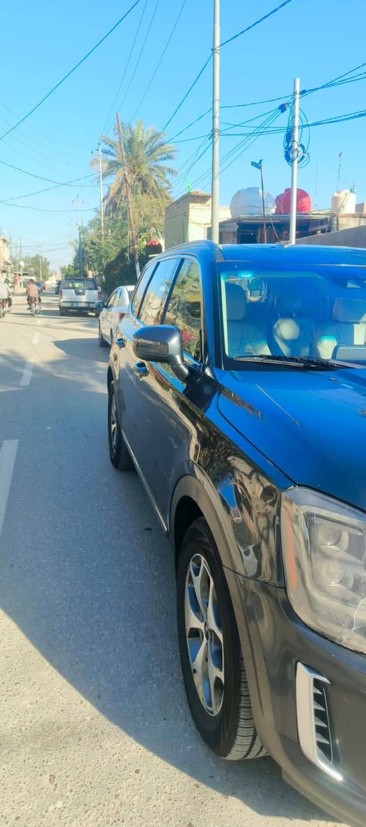 مكلف بالنشر
كيا تلورايد 2020
امريكي فئة EX
السعر 220 وبيها مجال 
 رقم الشاصي  مرفق بالصور
للإستفسار الإتصال على الأرقام التالية 
***********
***********
