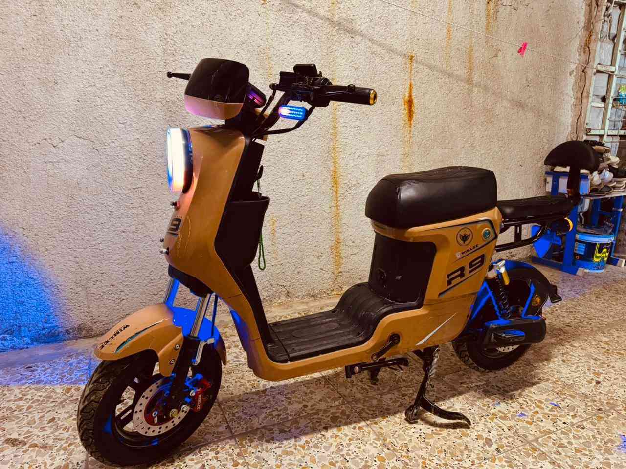 سلام عليكم دراجه R9نضافه 100‎%‎دراجه 5بطاريات دراجه بلاديه شخط مابيهاا مكان بغداد شعله چكوك رقم هاتف ***********سعر 500
