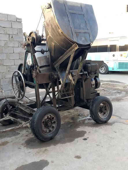 خباطه لبيع موديل 80مكان الخباطه بغداد جسر ديالى القديم خباطه خير من الله سعر خاص ***********
