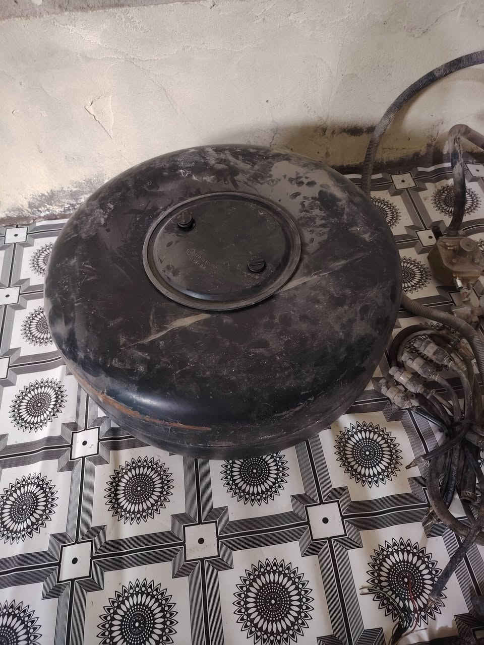 سلام عليكم منضومه غاز 4سلندر 60لتر كامله شرط شغل غراضه كله حته الفيش ول وايرات فتحته من سيارتي مكاني بغداد نهروان سعر 225بيه مجال ***********
