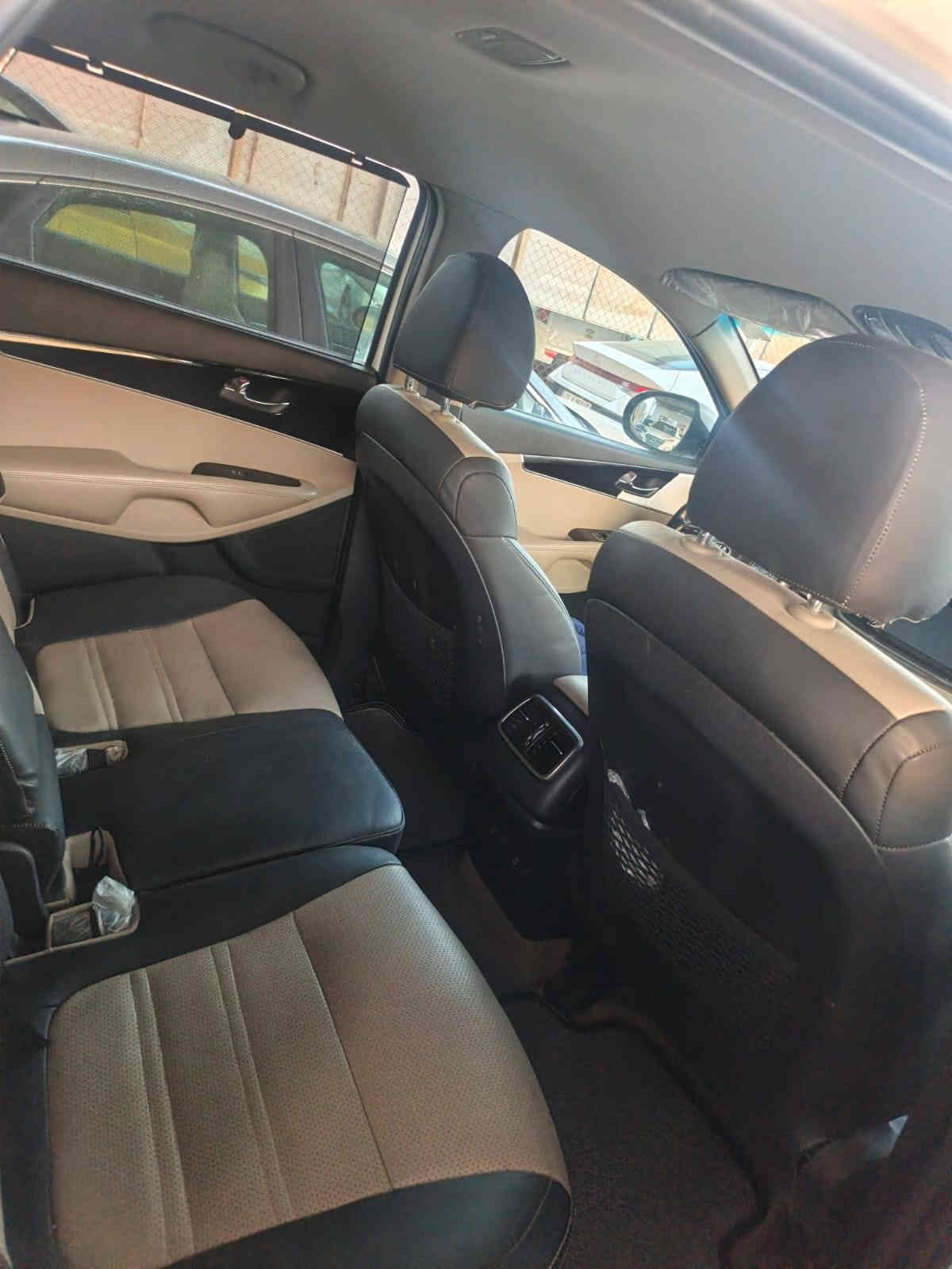 سورنتو موديل 2019  6 سلندر  شحن لاسلكي حساسات ملي شفط   4 انضمه قياده مكفوله تخم تاير رقم انگليزي قادسيه ب اسمي نضام ترحيب السعر 248 مكلف بل نشر للتواصل عله الرقم
***********
