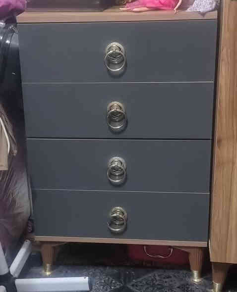 غراض بيت للبيع التواصل وتساب ***********
