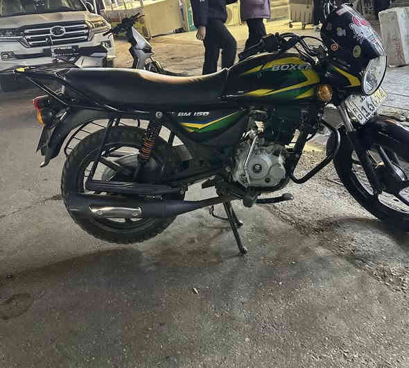 دراجة بوكسر كلاسك موديل 2021 للبيع مرقمة بغداد انكليزي تحويل ثاني يوم الدراجة مكفولة كفالة عامة مابيه اي نقص رايده ب 2250مجال حك لجية الدراجة جديدة ماشيه 25 الف استخدام شخص يم جناي
العنوان بغداد حي جهاد حي الحسين ***********
