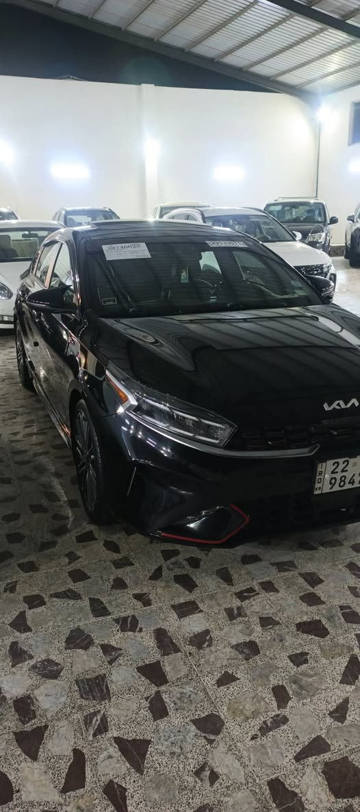 السلام عليكم كيا فورتي موديل ٢٢ فول واحد على واحد جيتي توربو الضرر بل صندوك يم الرقم شويه شكو مواصفات بيها السعر ١٧٥ رقم الهاتف *********** ***********
