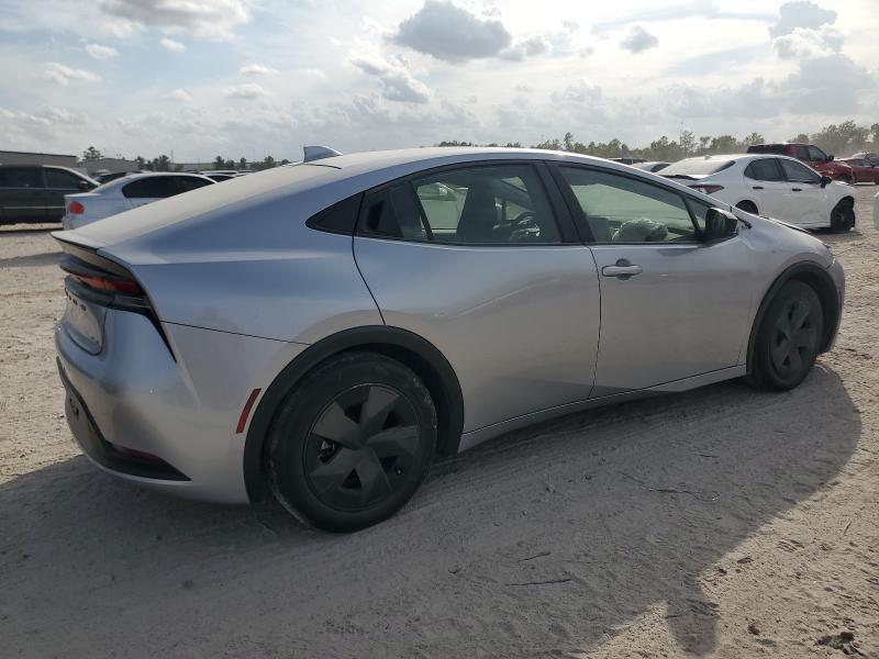 تيوتا بريوس موديل 24 اليوم وصلت الحرة سعر مناسب متواجد اتصال او واتساب فقط 
***********
