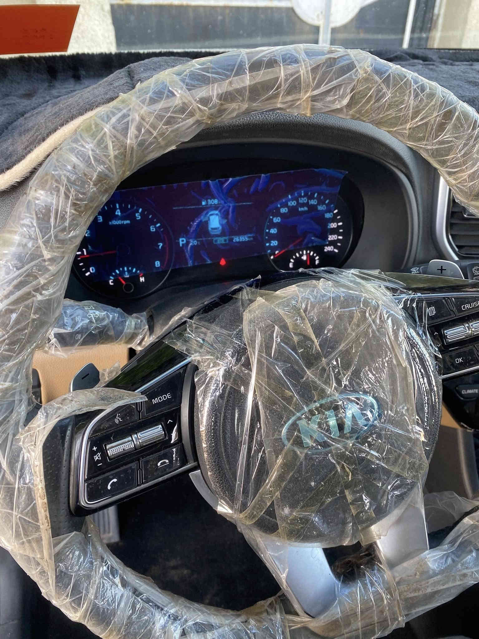 السلام عليكم 

سبورتج 2021 جيتي لاين 

فول مواصفات 1/1 معروفه مواصفات الجيتي لاين

ماشيه 26الف 

مكفوله كفاله عامه  
بعدهي بلايلونة
سبير منازل ابد
سيارة نضيفه حيل نضافه فول الفول 

مكاني بغداد حيور

للاستفسار 
***********
