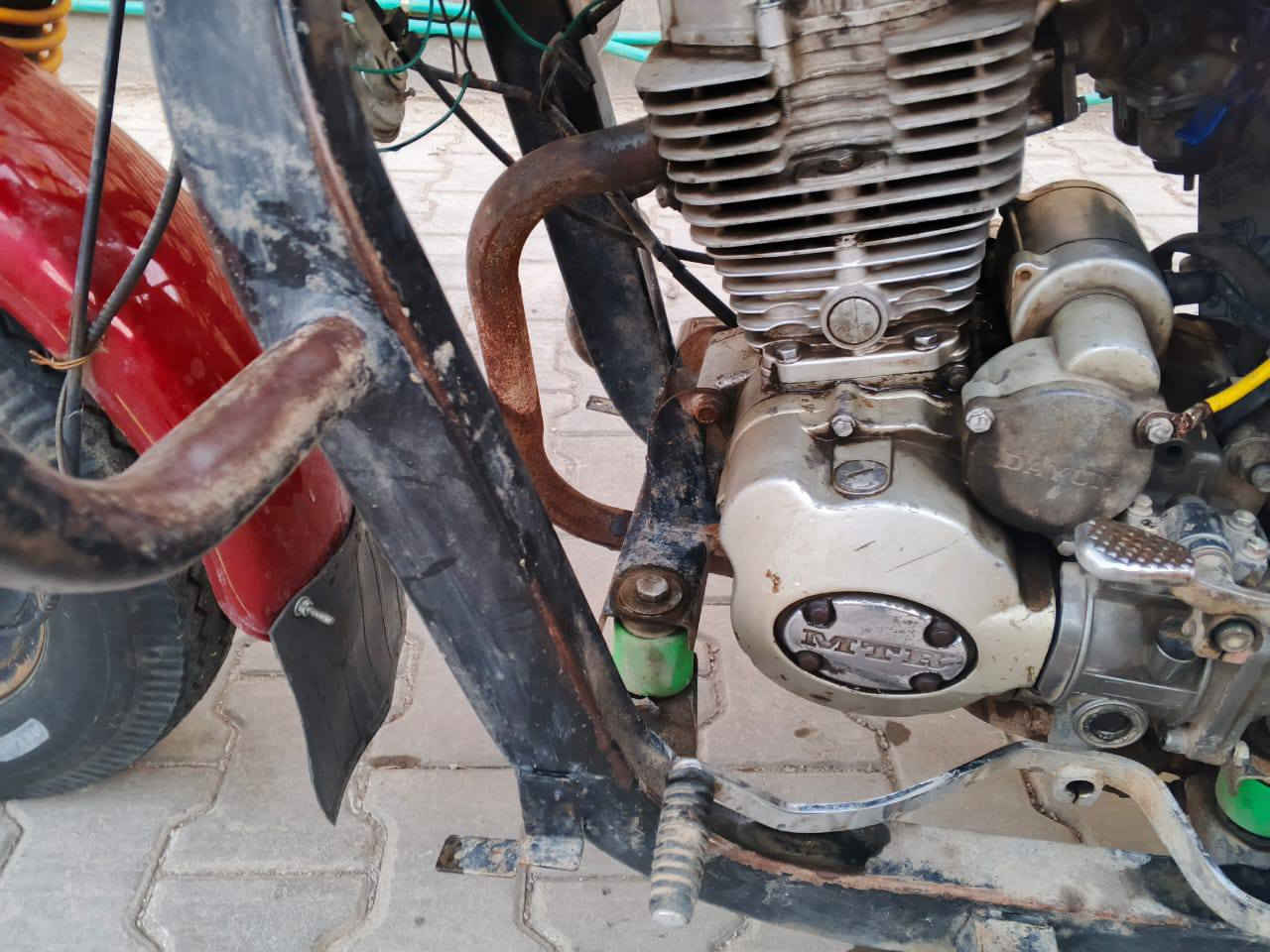 سلام عليكم ستوته للبيع موديل 12 اوراق أصولي ركبه شاصي مكفوله سوته خير من الله كل شغل بيها نكر سلف المكان حي أور سبع قصور سعر 650 رقم انتصال ‏‪***********‬‏
