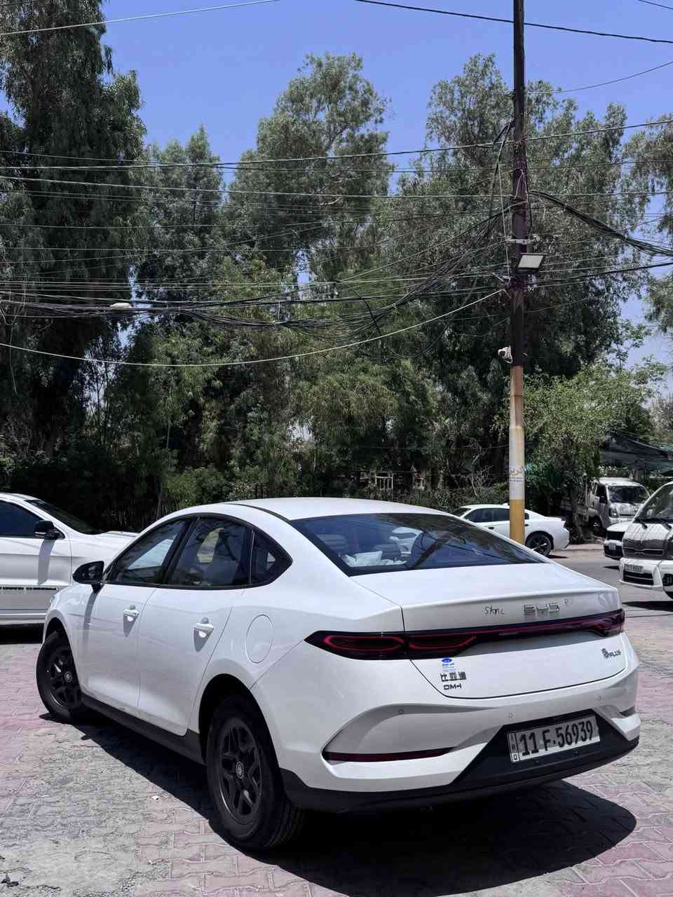 بي واي دي كين بلس | BYD Qin Plus
✨ زيرو
📍 رقم بغداد
💰 السعر: 19,400,000 دينار عراقي

💯 مكفولة كفالة عامة

🔥 مواصفات حديثة وفخامة واضحة
⛽️ اقتصادية جداً بالوقود
🚘 راحة عالية بالطريق
🖥️ شاشة وسطية كبيرة متعددة الاستخدامات
📱 دعم Apple CarPlay و Bluetooth
📷 كاميرا خلفية وحساسات اصطفاف
🔑 تشغيل بصمة ودخول ذكي
❄️ تبريد ممتاز وتكييف أوتوماتيكي
🛋️ مقاعد جلد فاخرة مع رحابة داخلية مميزة
⚡️ أداء سلس وثبات عالي أثناء القيادة
💡 إنارة LED أمامية وخلفية بتصميم عصري
🧳 مساحة صندوق واسعة مناسبة للعائلة والسفر

🎨 متوفرة بخيارين فاخرين للداخل:
✔️ داخل زيتوني جلد
✔️ داخل أبيض جلد

♻️ متوفر عدنا:
✔️ تحويل مباشر ثاني يوم
✔️ بيع • شراء • مراوس على جميع السيارات

📲 للتفاصيل أكثر
راسل الأرقام الموجودة أو زورونا بموقعنا 

📱***********  
📱*********** 
📱***********  

📍 العنوان
بغداد – الكريعات – شارع المعارض – معرض علي شاكر
