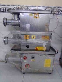 بفضل الله وصول برادات عارضات لحوم وكيك وايس كريم مكائن لحم المنشأ تركي...