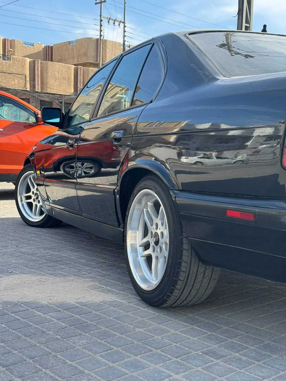 السلام عليكم
520i BMW
مكينه وكير جدد528 
مديل 1991
سياره جديده  تجي وشوف بعينك

داخل اسود ملكي 
كشنات جلد 
تنته كنتاره
بطاين جدد زيرو 
سلايت طكتين
دعاميه ام 
دوس ام 
ويل 17 ام 
حداديه 80 ‎%‎
لايت عدسه سوارات عين شيطان منضومه زنون عالي ناصي 
تخم سماعات جدد ملكه 
سفايف كارتون 
سياره نقصه فقط تبريد منضومه كامله 
سنويه 30 بسمي مداور ثاني يوم  رقم شمالي 
مكان السياره نجف الاشرف 
للستفسار  واتساب انتصال 
واتساب ***********
انتصال***********
سعر 67بيه مجال للشراي
