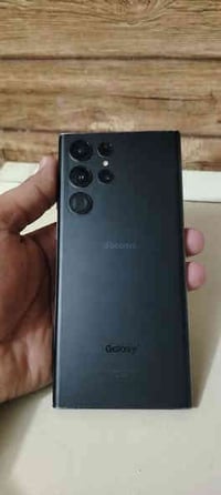 كلاكسي s22الترا  مشخوط الاطار الجانبي مكفول  نضيف جدا عدا الشخوط. سعر ...