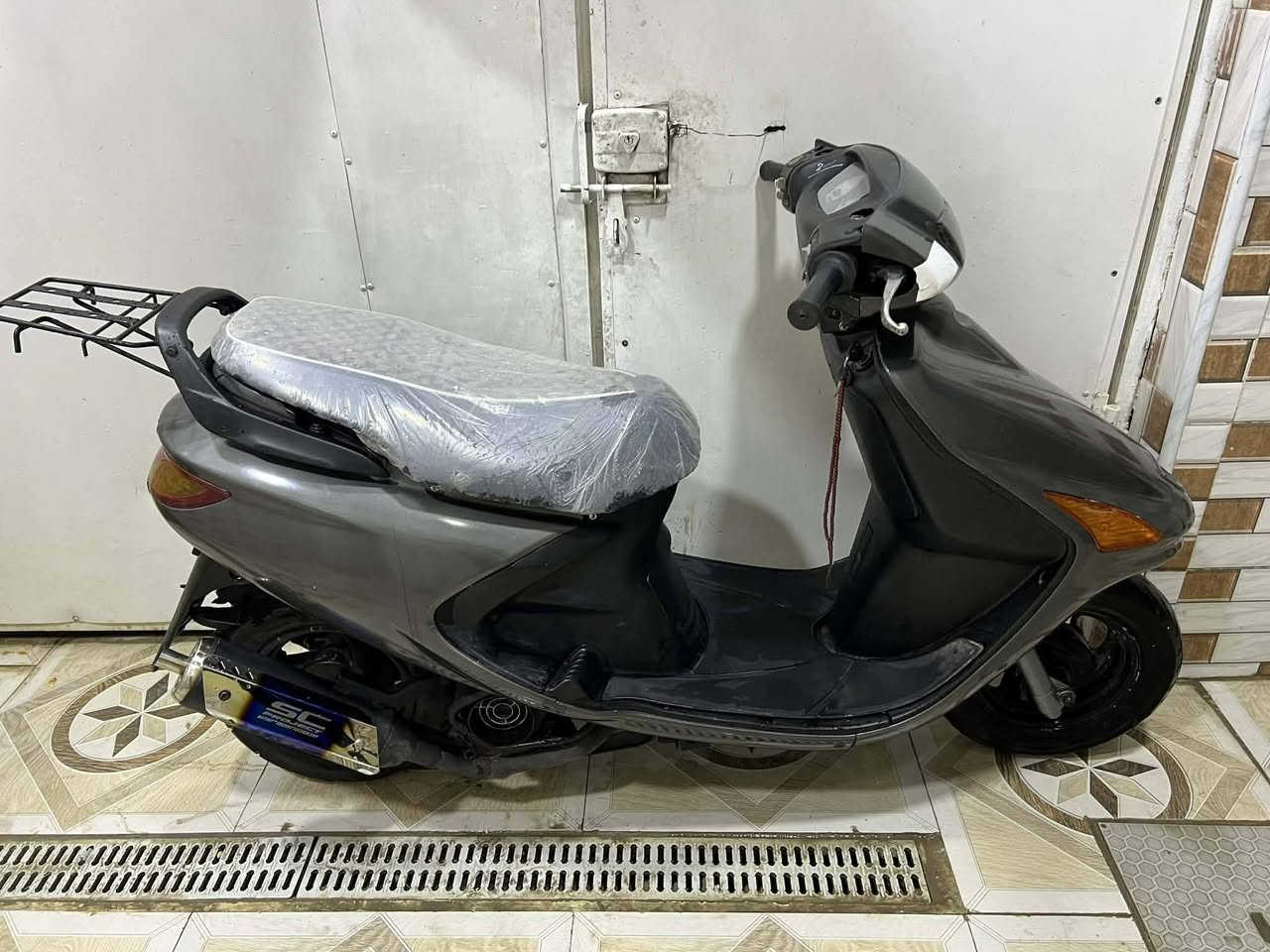 السلام عليكم البيع دراجة فراشه كهربايات شغاله الدراجه خير من الله مكينتهه نضيفه او ناعمه السعر ٣٥٠عنوان نجف حي العسكري كبل شارع السبيس يم صيدليت احسان كاضم ***********
