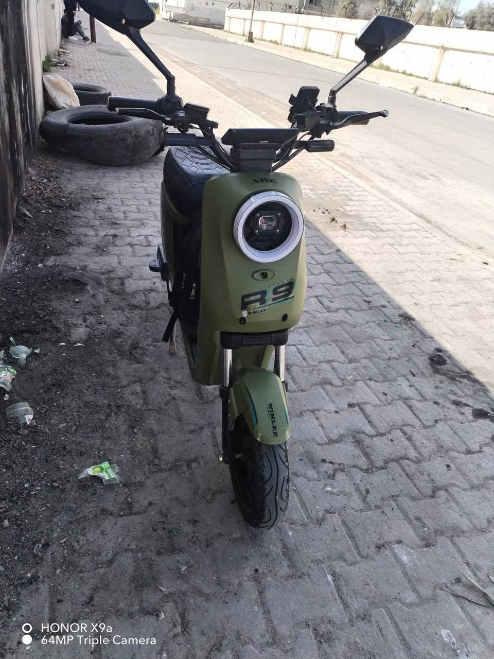 باسكيل شحن للبيع R9 بطاريات فول شلعه قوي  لايت زنون عالي وناصي إشارة يمين 👉ويسار👈تايرات جديد  السعر💸 بل خاص 😍 رقم  مبايلي *********** تحياتي للجميع ❤️‍🩹❤️‍🩹
