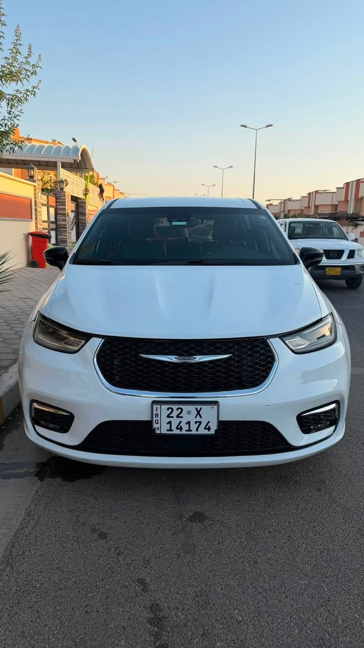 كرايسلر باسيفيكا مديل  2025 ماشيه 40 الف km تبديل فقط بنيد ودعاميه بلاديات مال فتح السياره كلش جديده رقم اربيل باسمي مكانهه بصره سعرهه 250$ بيهه مجال . سبير وكل ملحقاته السياره مكفوله من الصبغ مجرد تبديل قطعه وحده البنيد بدون دواخل بدون شاصي ***********
***********
