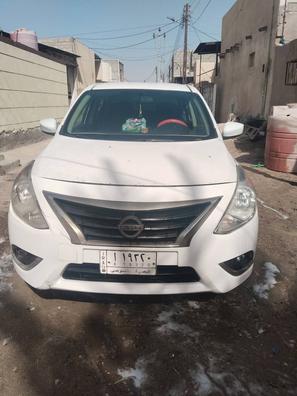 فيرسا للبيع حادثها جاملغ امامي والكمبريسر بي ضعف مال التبريد ويرادها طبلات اماميه رقمها بصره تحويل مباشر عنوان ابو الخصيب *********** رايدها ب80 وبيها مجال
