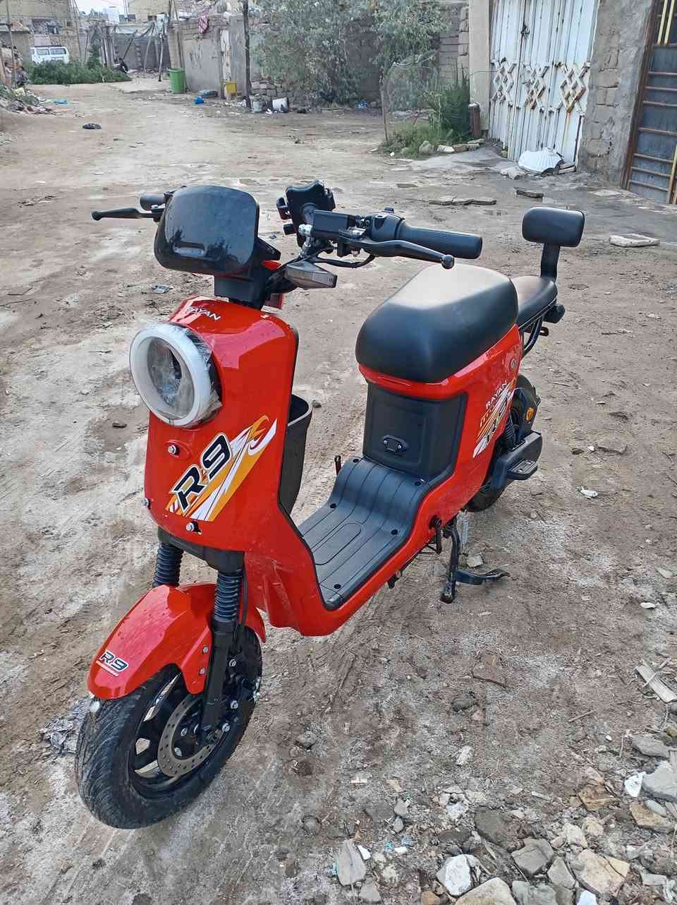 سلام عليكم درجه البيع سرعه 100 ملف 2000 الون حمر مميز رباي شاير هورن بطاريات ٣٢ نبير  درجه نضيفه صاله شهر من طالعه من المحل سعر ٦٥٠ او بيه مجال جديده الدرجه  تفاصيل أكثر عله هذه الرقم ***********
