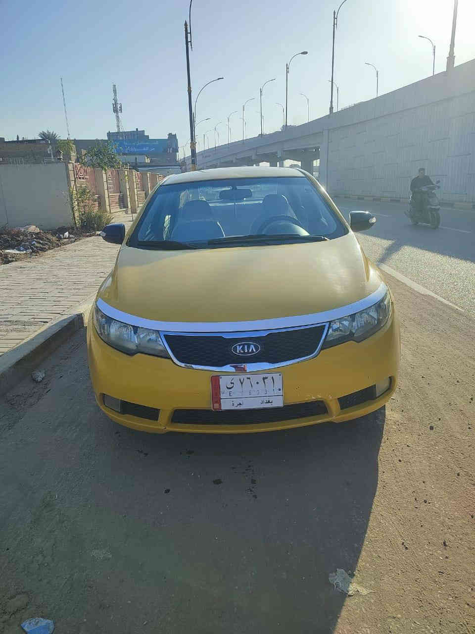 سيراتو امريكي 2011مكينة 2000بغداد ياسمي جاهزة للأخير حادث باب وجاملغ امامي فقط بدون داخل مكينة وكير وحدادية وتبريد تخم تاير جاهزة للأخير السعر 82بابل ***********
