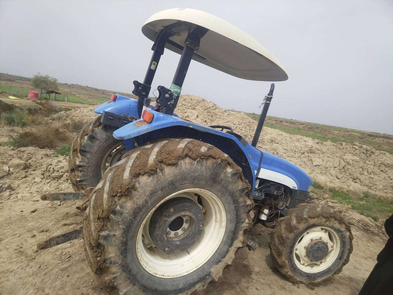 سلا عليكم مكينه للبيع نيهولند
نضيفه مال جناي المكان ناصريه
ما مفتوح بيه برقي الاستفسار عله الرقم *********** والشراي يدلل
