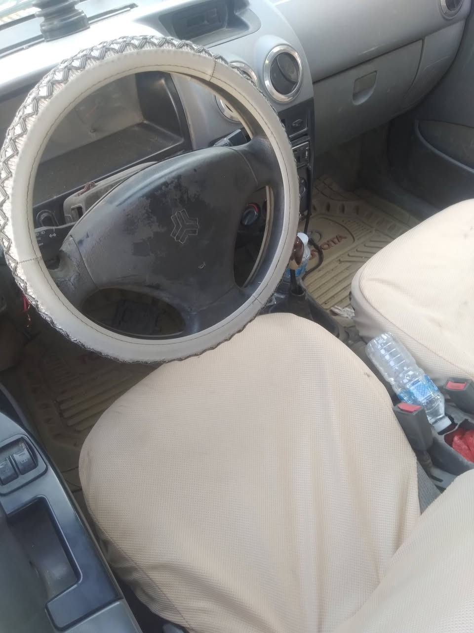 سايبه للبيع رقم بغداد  احمر موديل ١٣ سنويه تفاصيل السياره جاهزه السعر ٩ رقم الهاتف ***********
