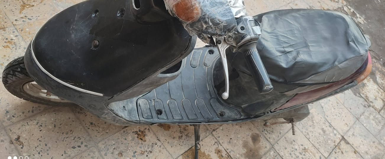 السلام عليكم دراجة بترا جاي تمشي وگطعت نار. +التاير مبنجر   ابيع كوم
حديد. 75 وبيها مجال


**إذا كنت صاحب هذا الإعلان وتريد حذفه لأي سبب، رجاءا أرسل رسالة إلى الدعم الفني**