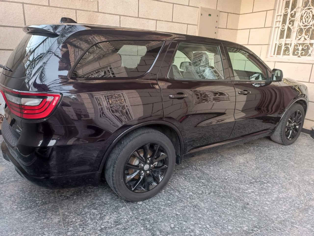 السلام عليكم 
دورنكو 2018
فئة GT  محرك 3600 وارد امريكي كشن سياحي 
شاشه كبيرة
جنطه كهرباء 
توقف ذاتي 
قياده ذاتيه  
دخول ذكي بدون مفتاح. تشغيل عن بعد 
كشنات كهرباء تدفئه تبريد ماشيه75ألف ميل  
تدفئه ستيرن 
محرك3600
كير 8 نمر
تبريد 3قطع 
خزن ميموري
شفتات ستيرن 
 توقف ذاتي أنظمه قياده أيكو سبورت
***********
السعر. 245    
رقم ميسان مشروع وطني باسمي
