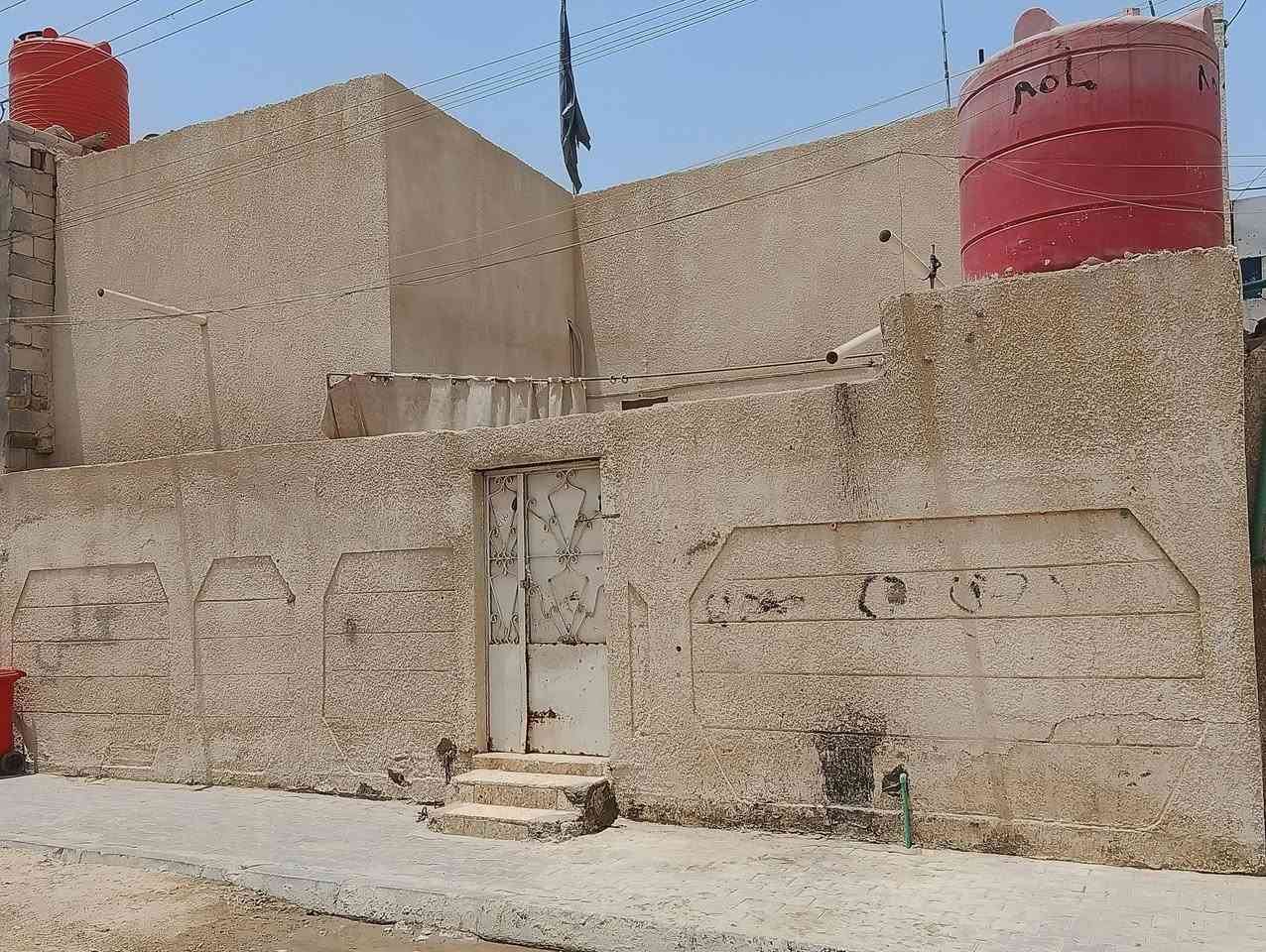 دار سكن طابو صرف للبيع جاهز للتحويل 
المساحة 150متر /البناء طابق ونصف

الحيانية موسى الكاظم ع  مقابل قوس  موكب مسلم ع
للاستفسار ***********
